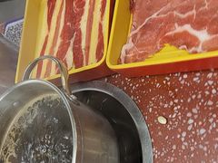 -四囍码头海鲜烧烤自助火锅(外滩南京东路悦荟广场店)