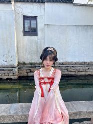 -一揽芳华汉服旗袍体验馆(拙政园店)