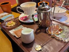 -月亮眼花园餐厅书吧酒吧