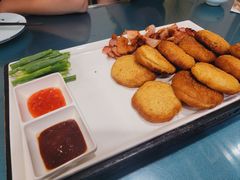 小饼炭烧肉-龙香居海鲜浑锅家常菜·特色驴肉