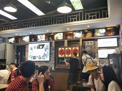 等位区-黑白电视长沙小吃(美林M·LIVE天地东座店)