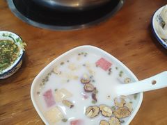 -老何家后安粉·糟粕醋海鲜火锅(三亚湾椰梦长廊店)