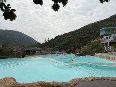 -十万大山布透温泉