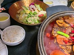 -辣尚瘾·烤鱼·新川菜(牡丹园直营店)