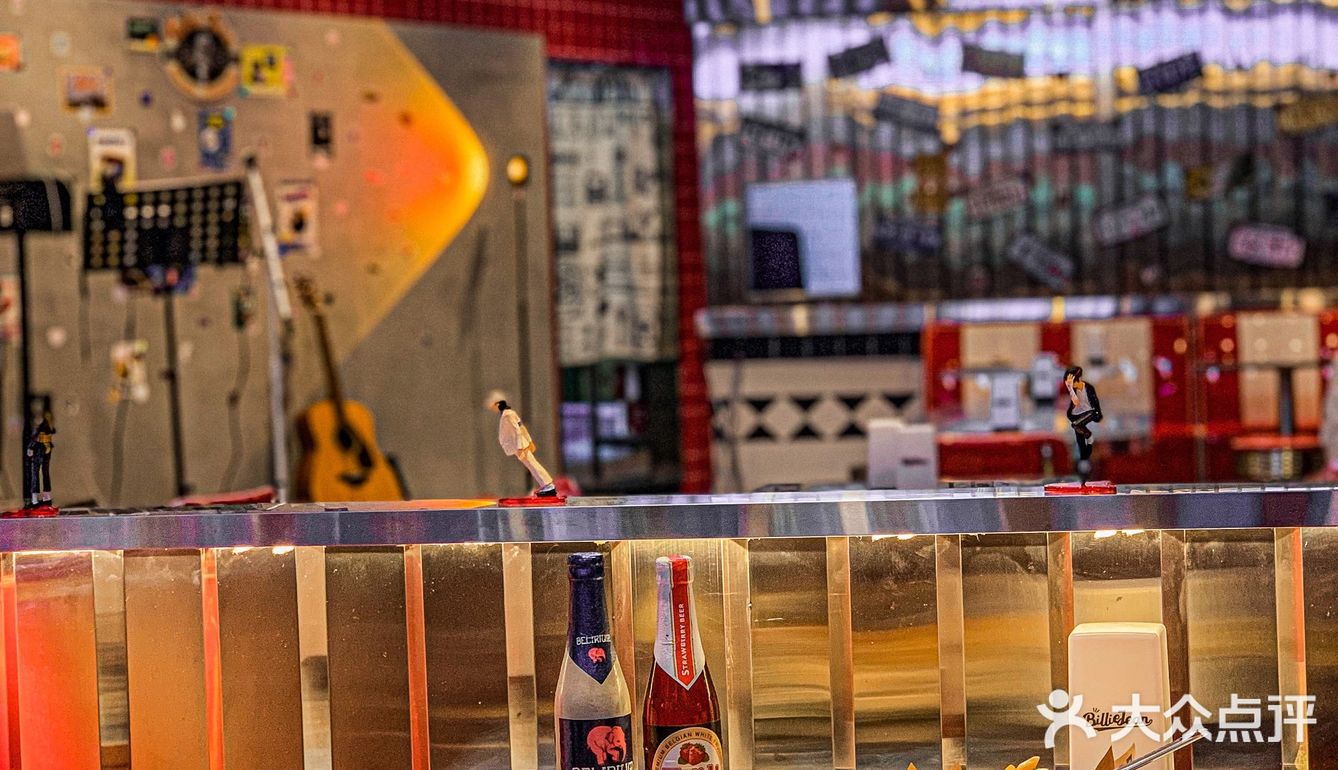 美式复古音乐酒吧？滨江这家西餐厅也太绝了吧‼️‼️‼️