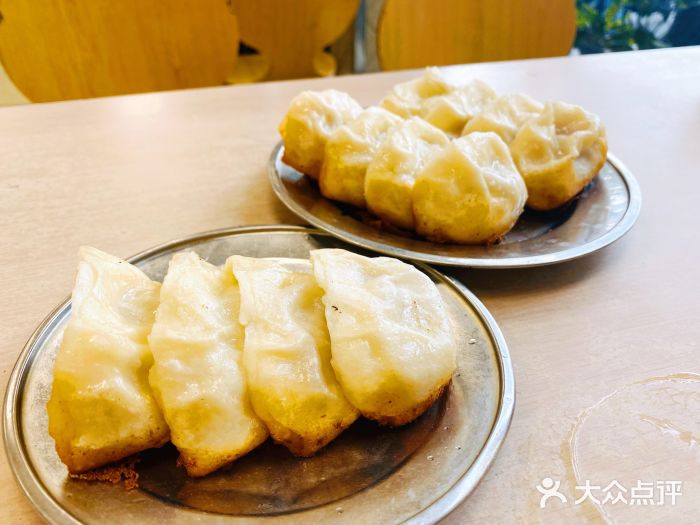 章氏(车站北路店)鲜肉锅贴图片