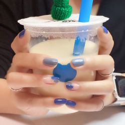 -爱美睫美甲会馆