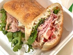 无花果奶酪火腿恰巴塔-PAOPAO Bakery&Café(港汇店)