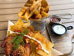 -Mark&Mars Restaurant