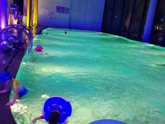 -上海滴水湖皇冠假日酒店