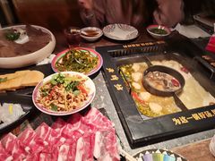 -老牌坊云南鱼豆花火锅(哈西万达店)