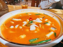 思茅酸汤鱼片-老滇山寨•云南特色菜•地方菜•民族风情歌舞表演(金碧店)