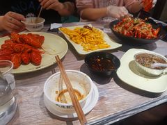 -巴厘龙虾·榜首油焖大虾(音乐学院·沿江酒馆店)