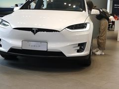 -TESLA 特斯拉(上海太古汇体验店)