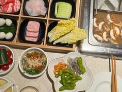 -海底捞火锅鲜切牛肉主题店(长寿路店)