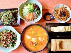 -香巴拉云南餐厅(华莱坞店)