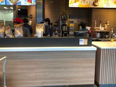 -麦当劳(中二横路店)