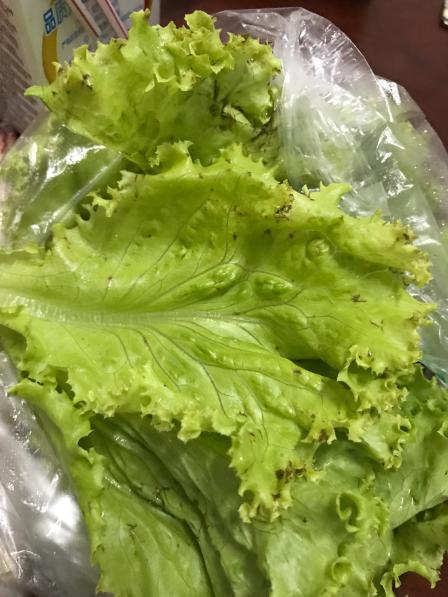 0 在店里吃还行,今天要带走不许团购,给的生菜全是坏掉的,以后不会再