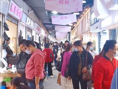 -广州白马服装市场
