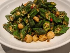 秋葵炒贝丁-新海渔港·胶东海鲜家常菜·家宴(奥体中心店)