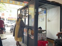 -灵山卢梅燕粉店