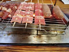 -哈尔滨小酒馆·鲜肉现穿自助烧烤(康新花园店)