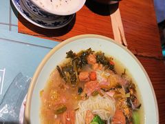 -八月美食小馆(银泰城总店)