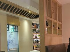 -聚友斋(陶瓷琉璃馆水晶街店)