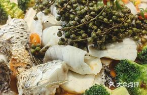 Spicy Flower-patterned Fish