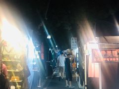 -吴山路夜市