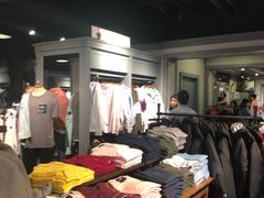 -Hollister(天环广场店)