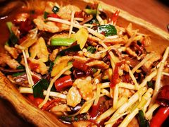 山寨杀猪菜-老滇山寨•云南特色菜•地方菜•民族风情歌舞表演(金碧店)