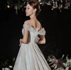 -欣薇婚纱(新源乐汇城店)