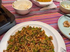 -香巴拉云南餐厅(华莱坞店)