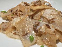 牛肝菌炒甜笋-一坐一忘云南菜(卓悦中心)