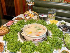 -土连锅·现熬养生汤锅(梁家巷店)