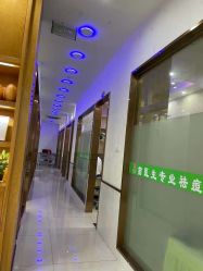 -苗医生专业祛痘·皮肤管理