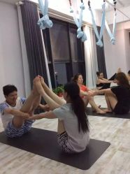 -OM瑜伽教练培训学院