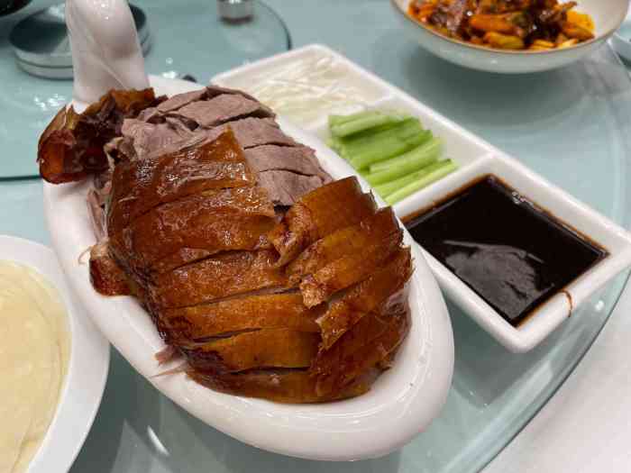 京川烤鸭酒楼-"今天在这里吃婚宴,c区.大概15桌吧,连.