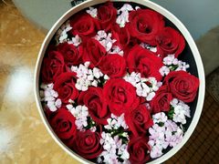 -花间阁鲜花气球连锁(两路口上清寺急市救中心店)