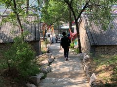 -百里峡七彩艺术小镇