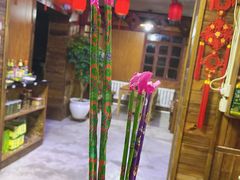 -果松木炭酸菜铜火锅·外婆参鸡汤