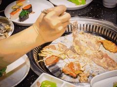 -爱客得牛排海鲜烤肉·火锅自助(春熙路黑金好店)