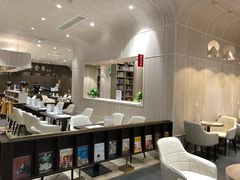 -钟书阁(群光广场店)