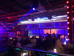 -UP嘻哈酒吧(粉巢店)