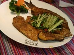 -香巴拉云南餐厅(华莱坞店)