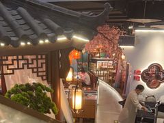 -荷塘秋月·本帮江浙菜(国权路店)