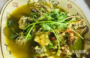 Golden Garlic Crab