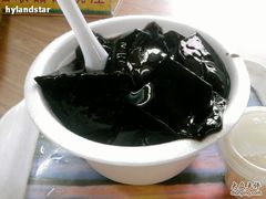 龟苓膏,未加配料-百花传统甜品店(原址店)