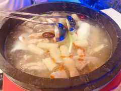 -墨脱石锅椰子鸡•海鲜糟粕醋(榆亚路店)